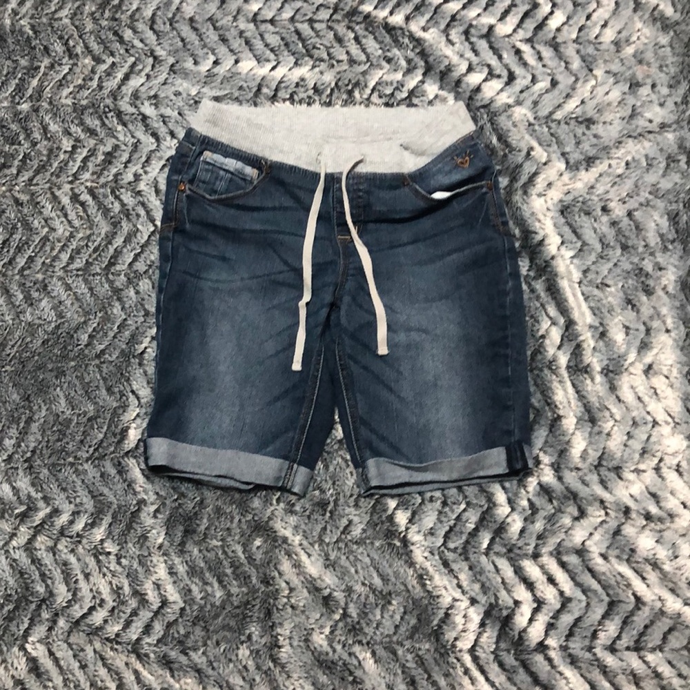 Justice elastic Bermuda shorts